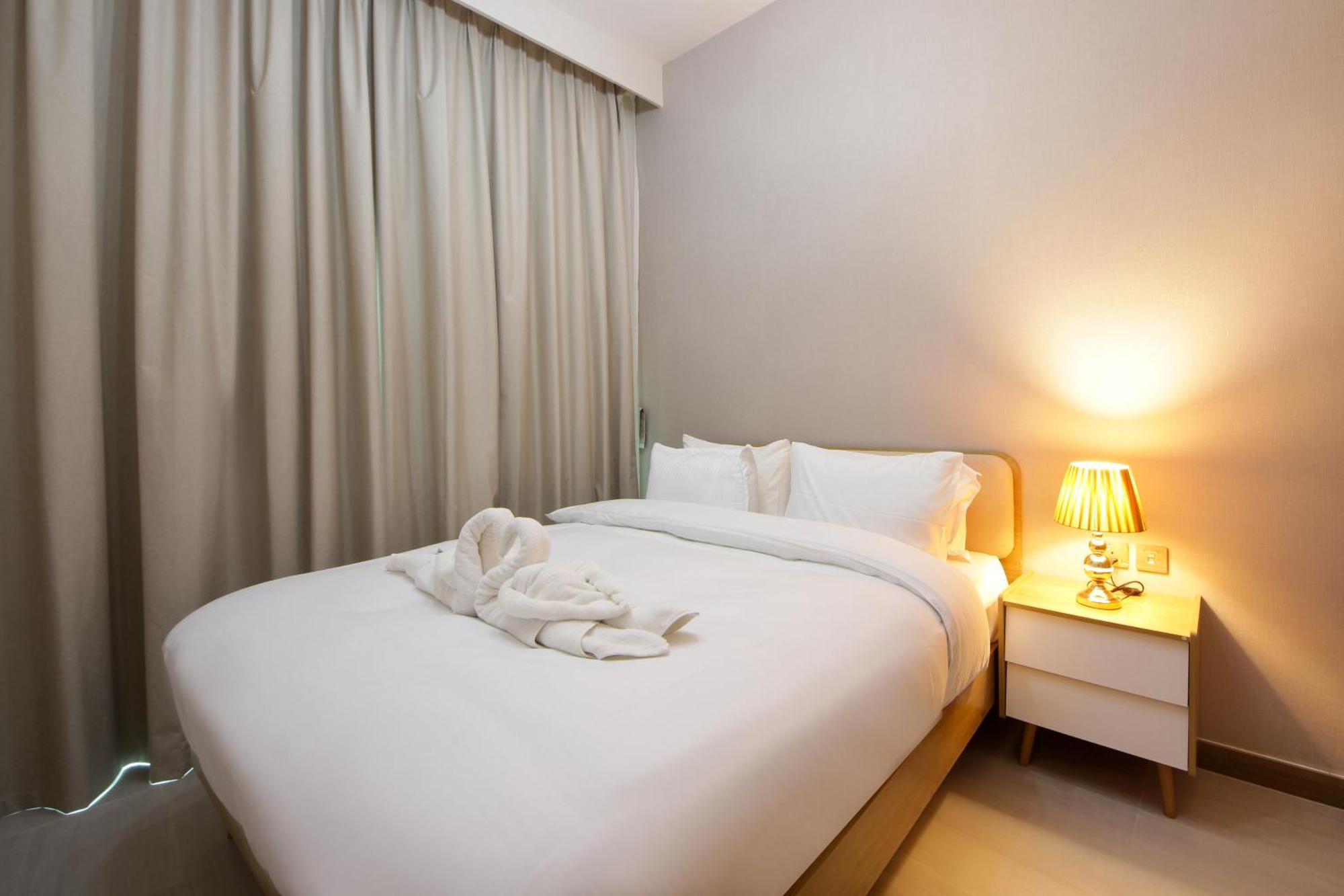 Stylish 2br By Missoni Near Mall Dubai
